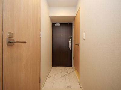【玄関】 | リビオメゾン新大阪 | 落ち着いた玄関です