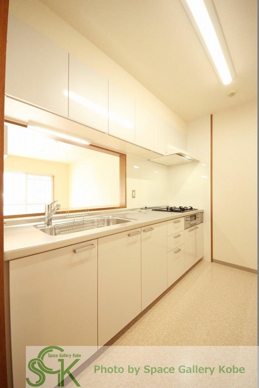 ウエストコート8番街・1番館のキッチン|※お部屋により仕様が異なる場合があります。