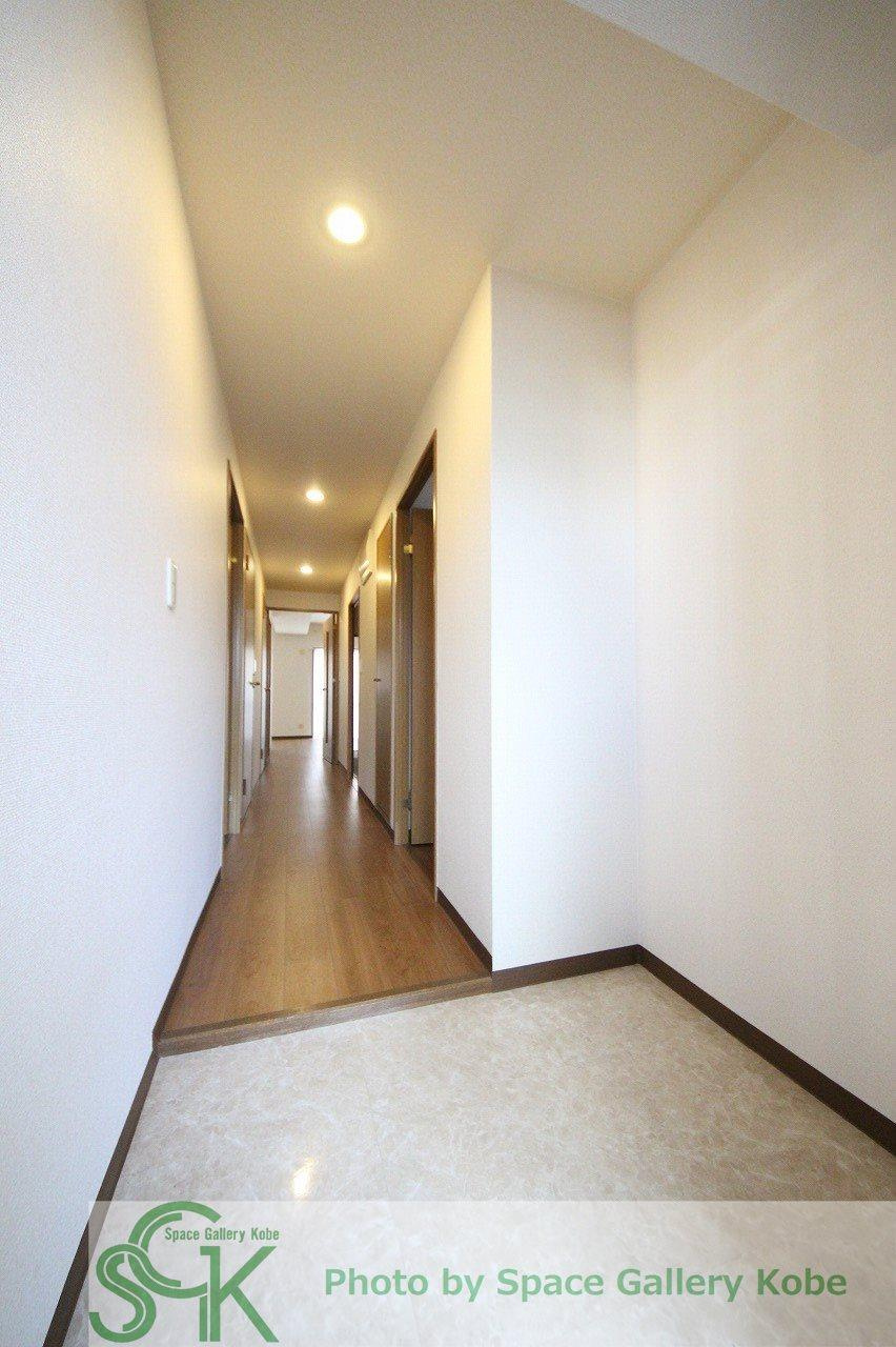 ウエストコート8番街・2番館の玄関|※お部屋により仕様が異なる可能性があります。