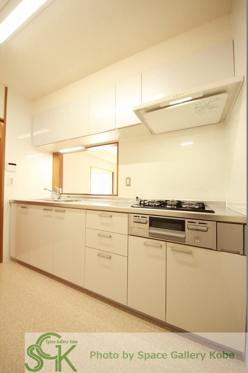 ウエストコート8番街・2番館のキッチン|※お部屋により仕様が異なる可能性があります。