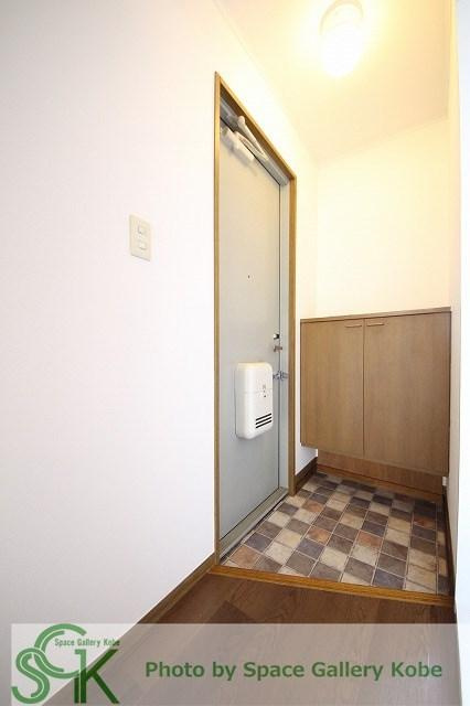 CASA IZUMI A棟の玄関|※同物件の別のお部屋の写真です※