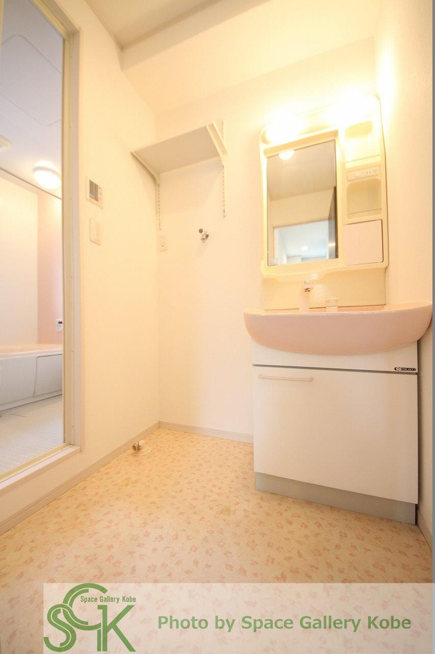 Cozy Court 垂水の洗面所|※同物件の別のお部屋の写真です※