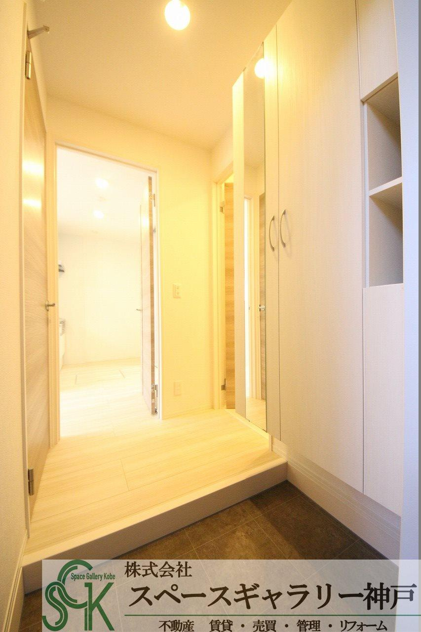 D-room　明石オーシャンビューハイツの玄関