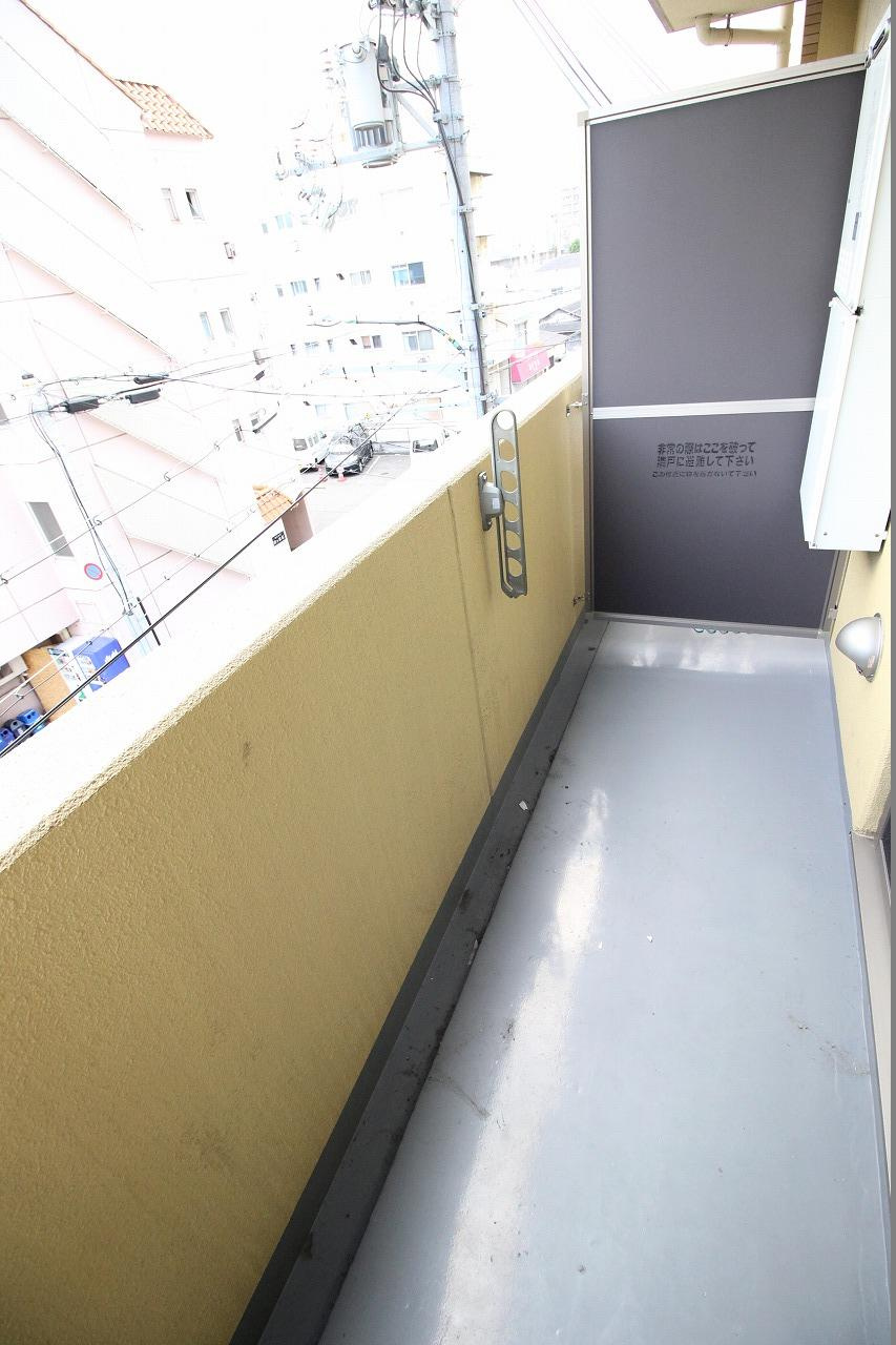 Jコート明石駅前のバルコニー|※お部屋により仕様が異なる場合があります。