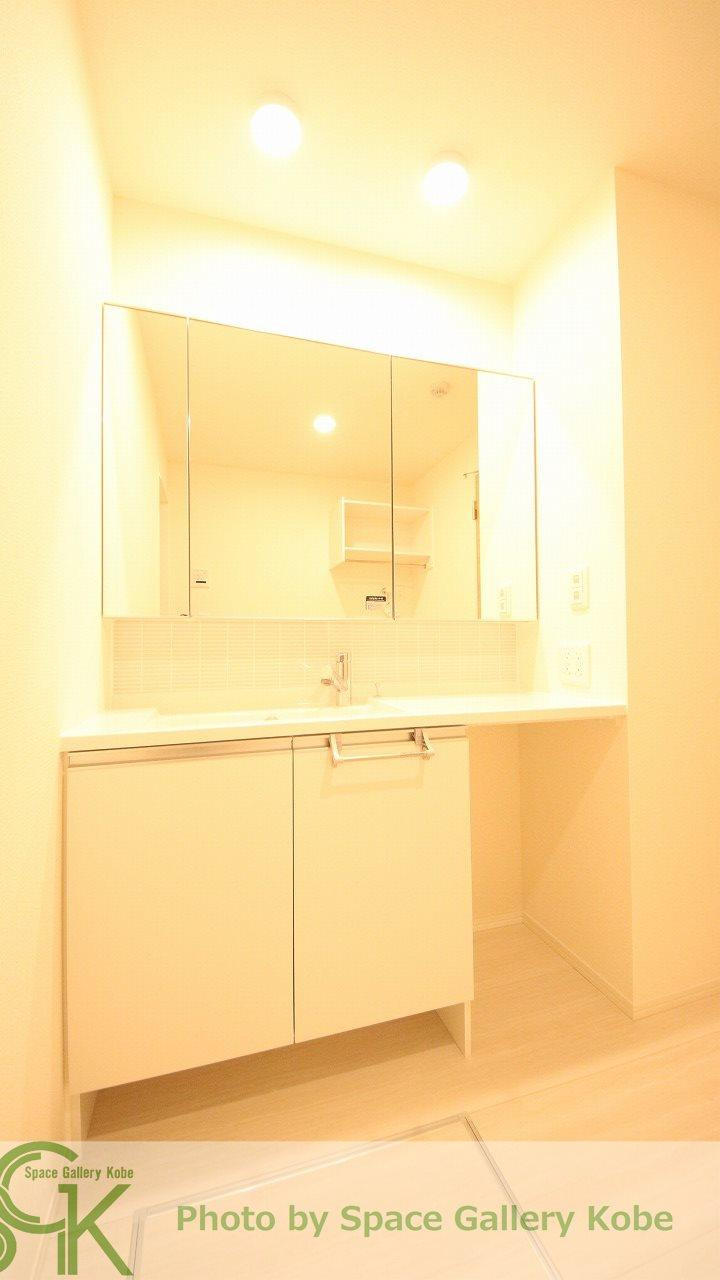 YKメゾン向陽の洗面所|※お部屋により仕様が異なる場合があります。