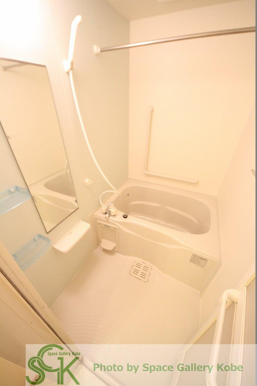 アイリス　プレイスの浴室|※お部屋により仕様が異なる場合があります。