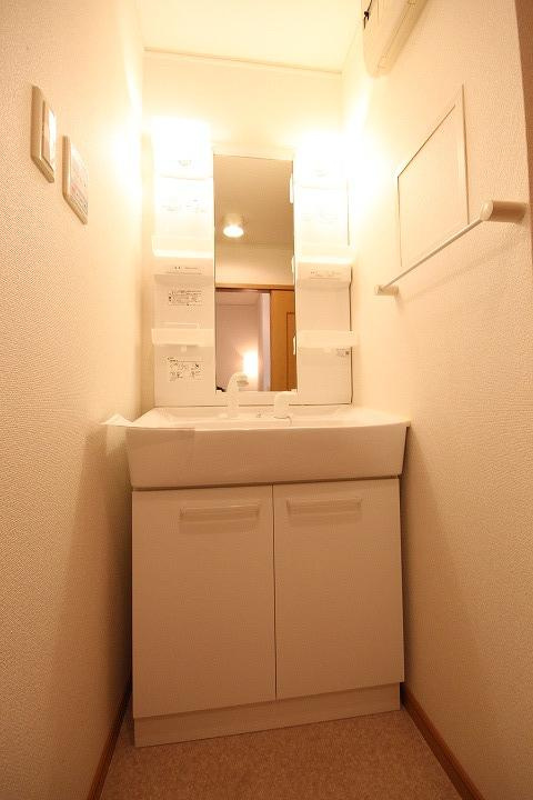 アイリス　プレイスの洗面所|※お部屋により仕様が異なる場合があります。