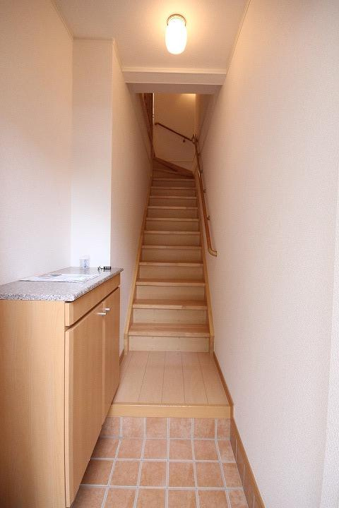 アイリス　プレイスの玄関|※お部屋により仕様が異なる場合があります。
