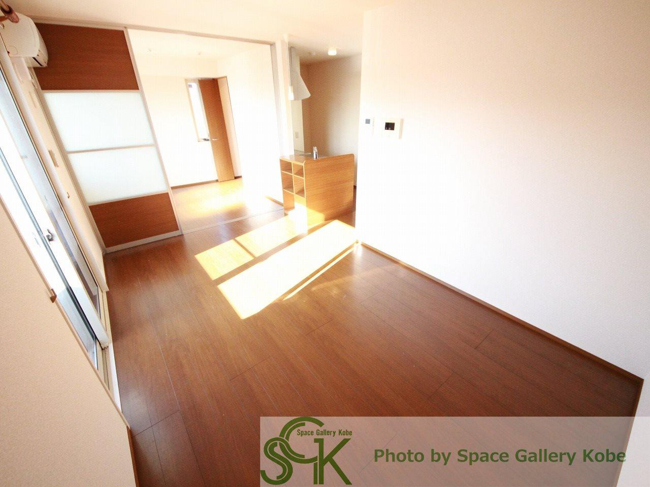 アウグーリオカーサの居間・リビング|※お部屋により仕様が異なる可能性があります。