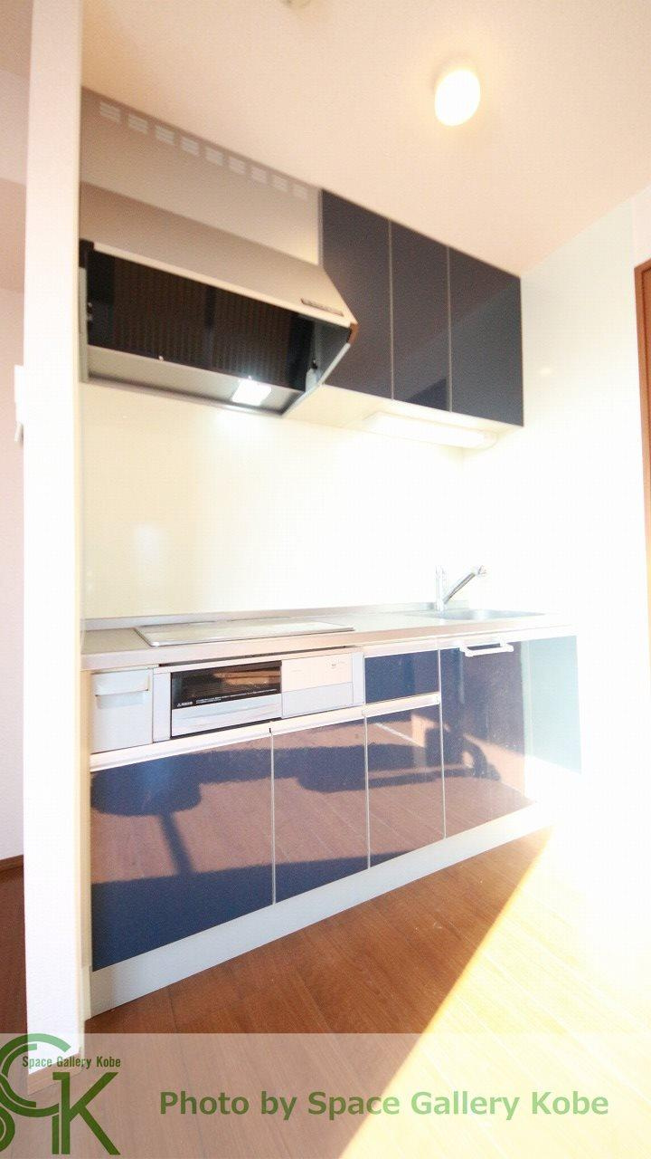 アウグーリオカーサのキッチン|※お部屋により仕様が異なる場合があります。