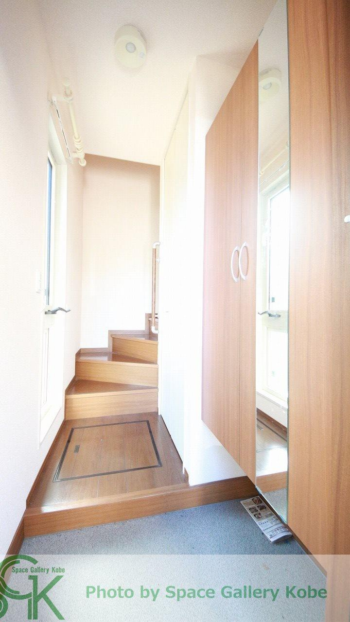アウグーリオカーサの玄関|※お部屋により仕様が異なる場合があります。