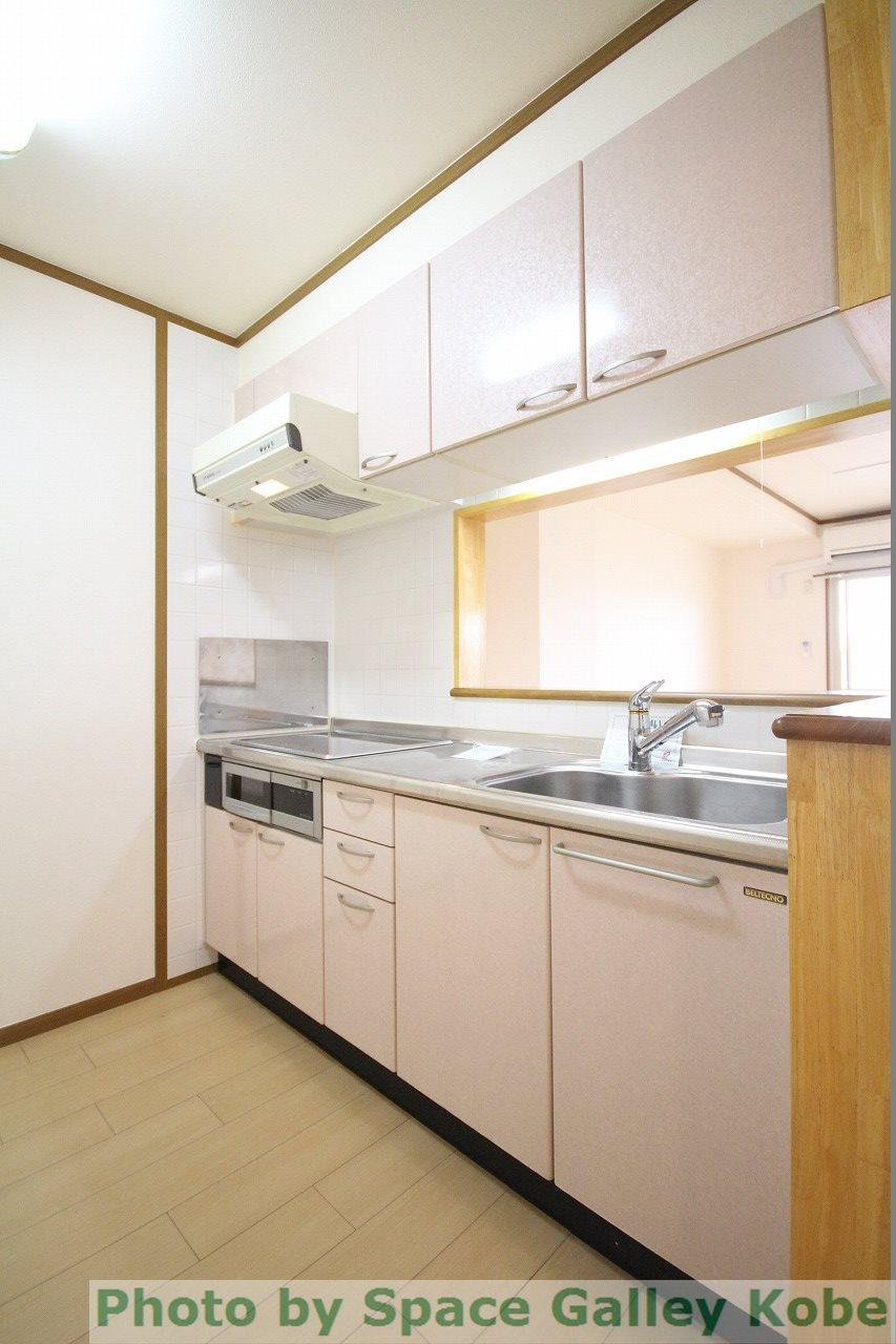 アヴニールのキッチン|※お部屋により仕様が異なる場合があります。