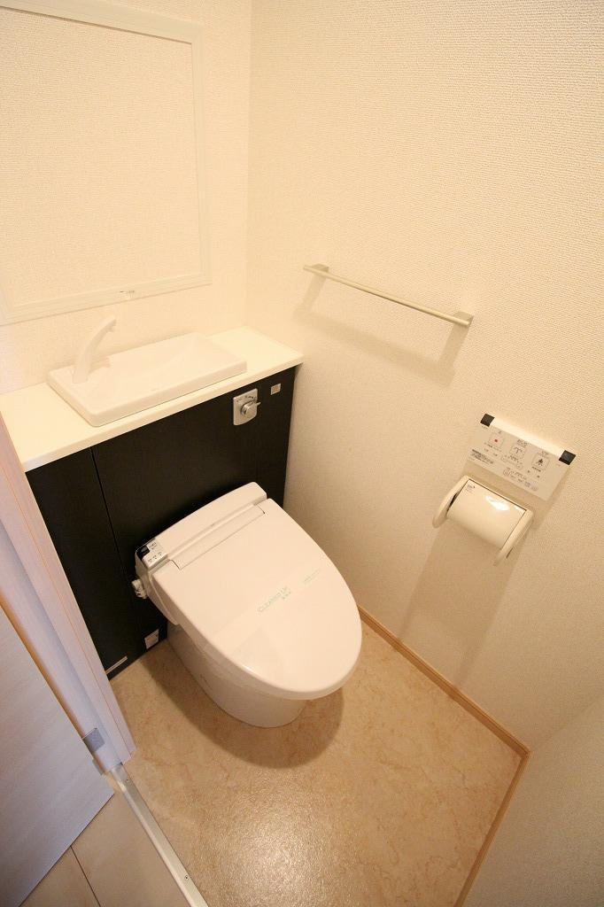 アヴリルのトイレ|※同物件の別のお部屋の写真です※