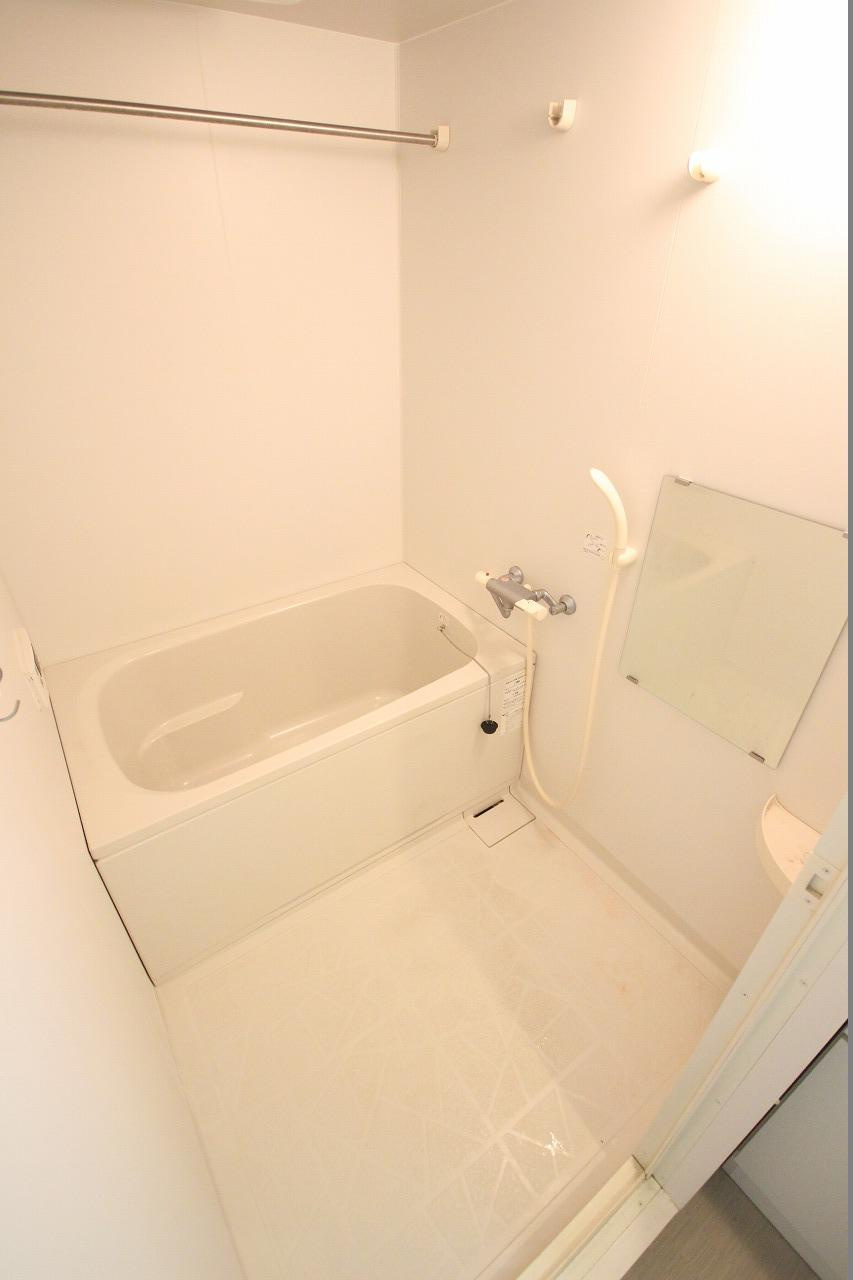 アザレアの浴室|※お部屋により仕様が異なる場合があります。