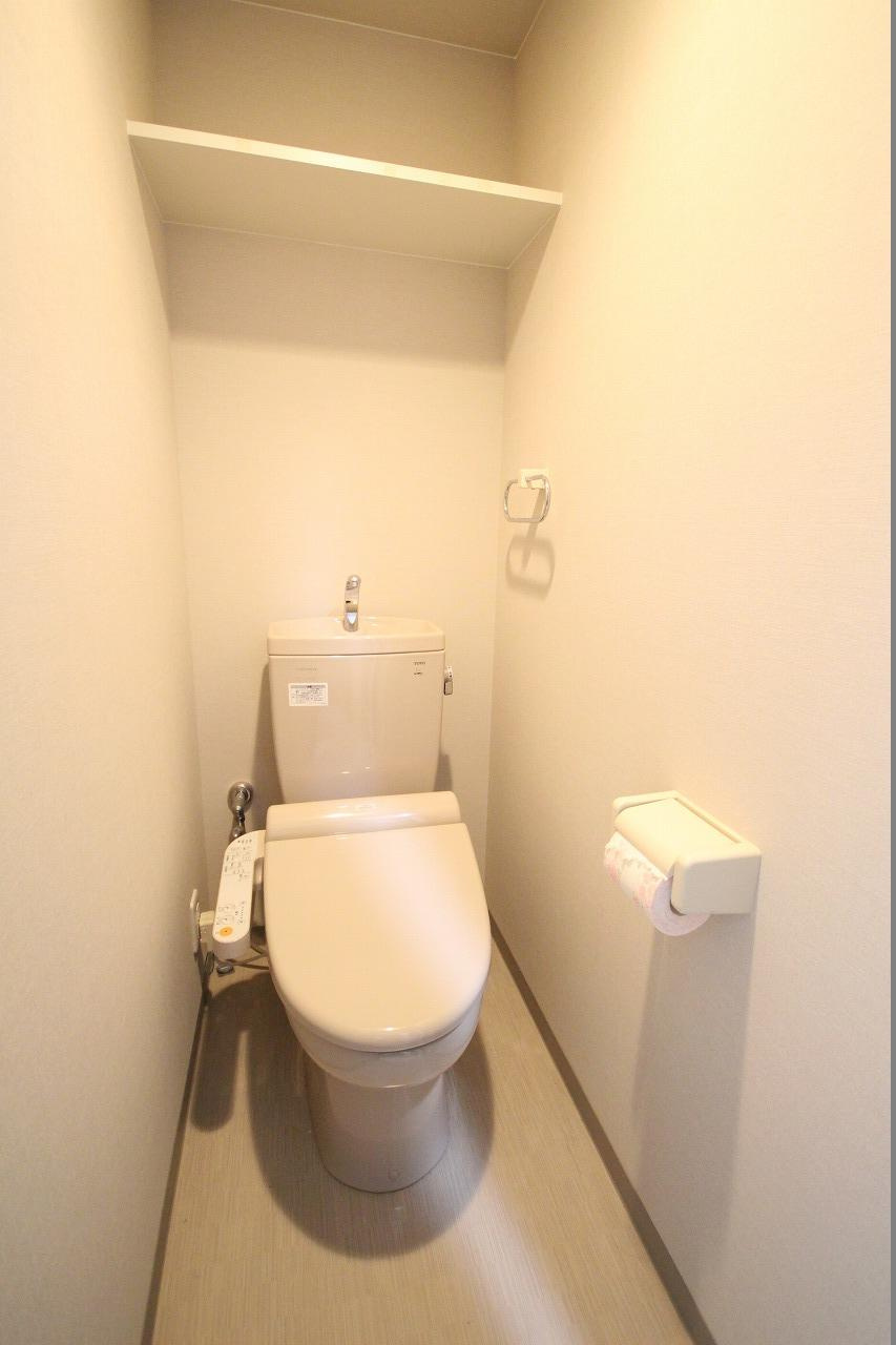 アザレアのトイレ|※お部屋により仕様が異なる場合があります。