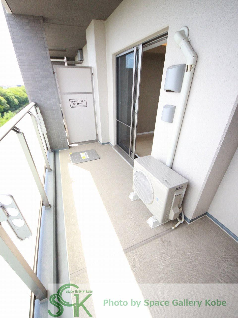 アビエール海岸通りのバルコニー|※お部屋により仕様が異なる場合があります。