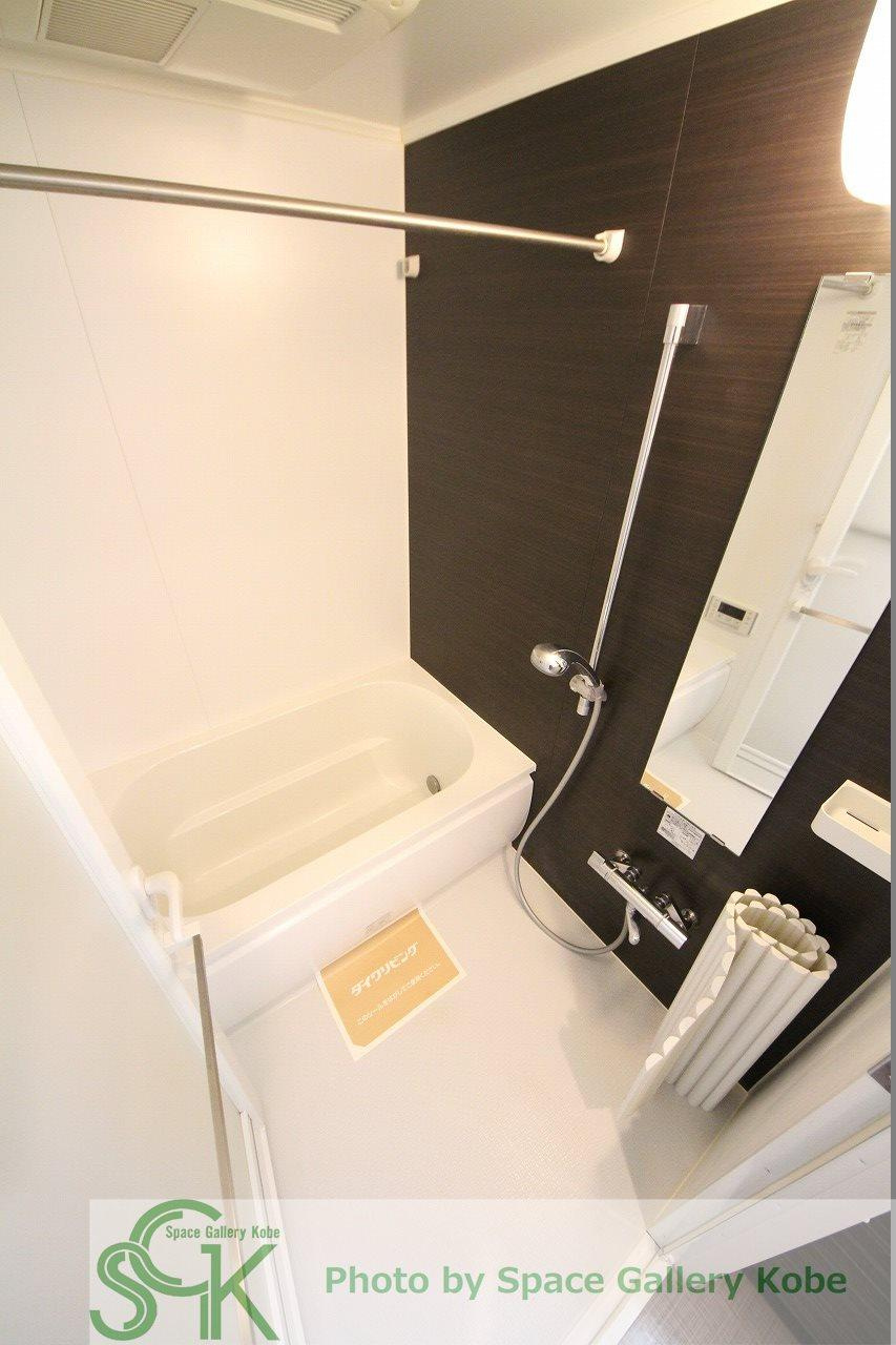 アビエール海岸通りの浴室|※お部屋により仕様が異なる場合があります。