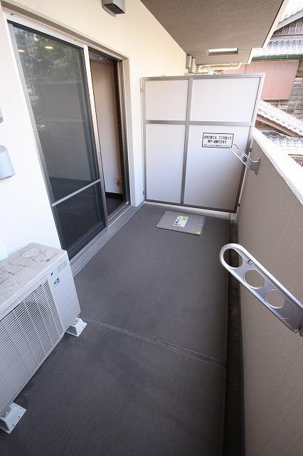 アビエール海岸通りのバルコニー|※お部屋により仕様が異なる場合があります。