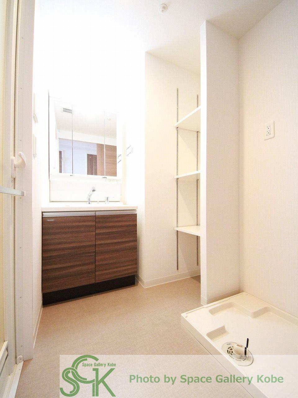 アビエール海岸通りの洗面所|※お部屋により仕様が異なる場合があります。