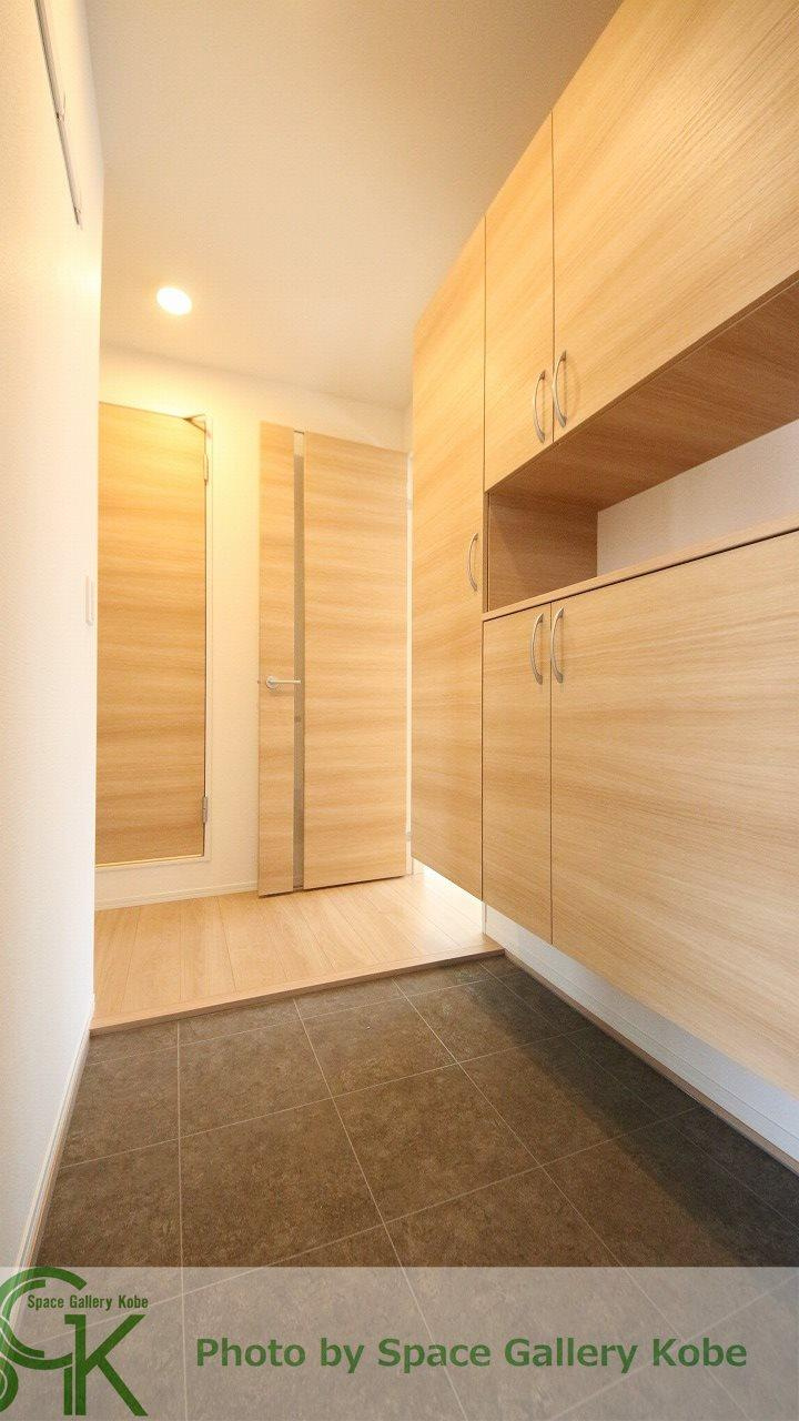 アベニール中道の玄関|※お部屋により仕様が異なる場合があります。