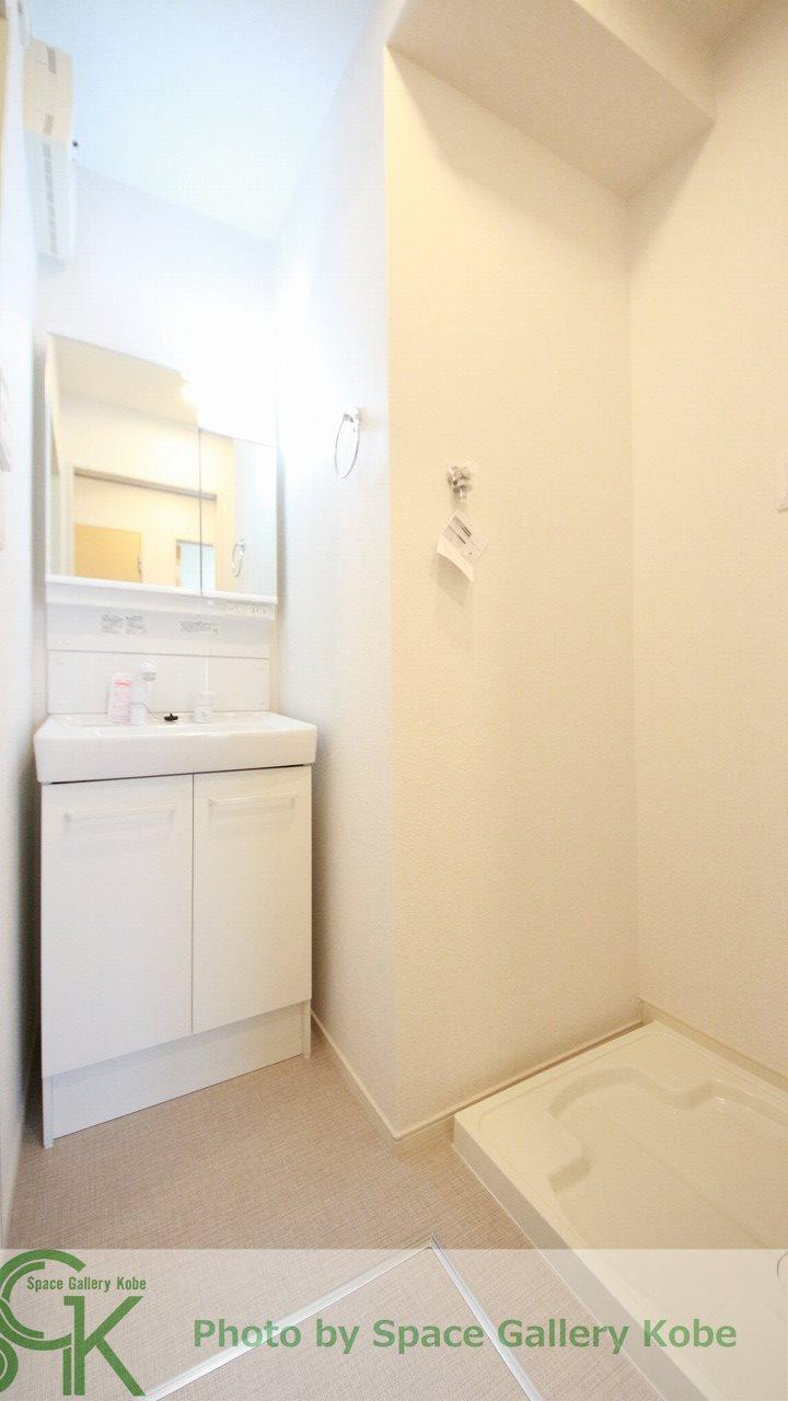 アミエーラの洗面所|※お部屋により仕様が異なる場合があります。