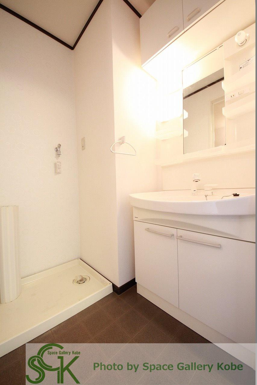 アメージングエステートの洗面所|※お部屋により仕様が異なる場合があります。