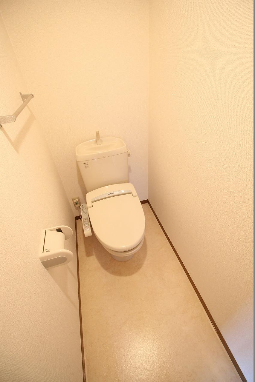 アルコバレーノⅠのトイレ|※お部屋により仕様が異なる場合があります。