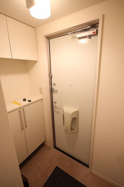 アルコバレーノ潤和の玄関|※お部屋により仕様が異なる場合があります。