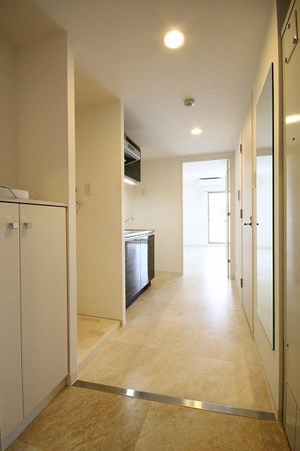 アロハマリーナの玄関|※お部屋により仕様が異なる場合があります。