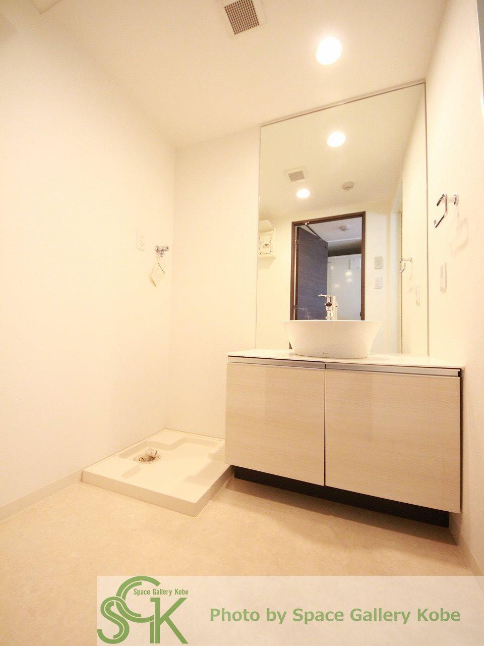 アロハマリーナの洗面所|※お部屋により仕様が異なる場合があります。