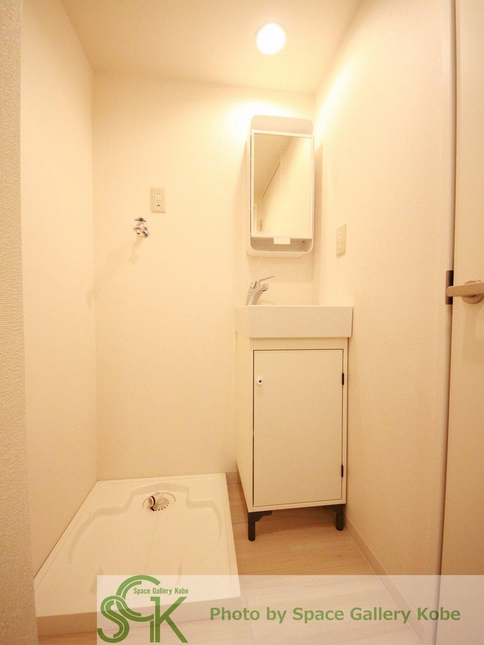 アロハ名谷の洗面所|※お部屋により仕様が異なる場合があります。