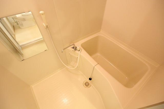 アロハ海岸通の浴室|※お部屋により仕様が異なる場合があります。