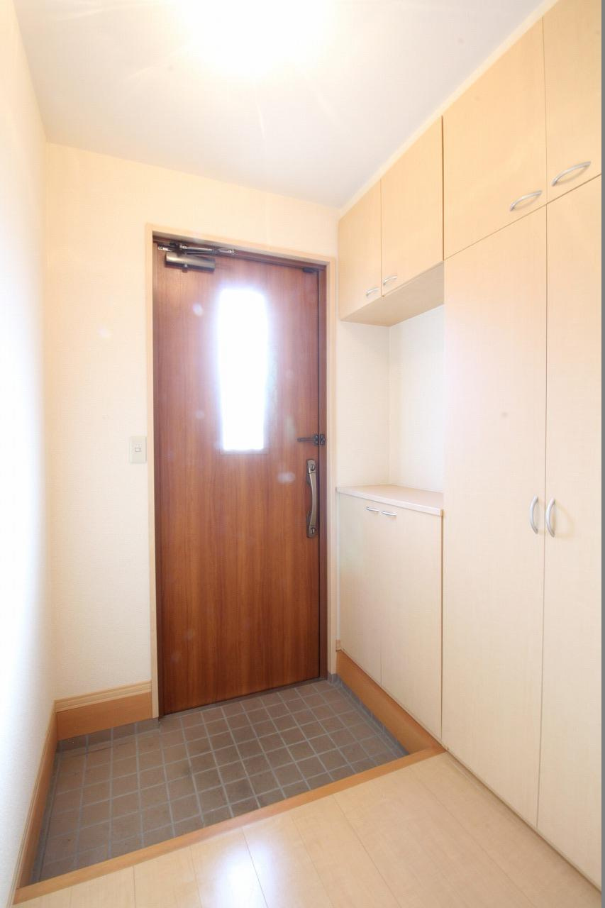 ウィルコート明石　B棟の玄関|※お部屋により仕様が異なる場合がございます※