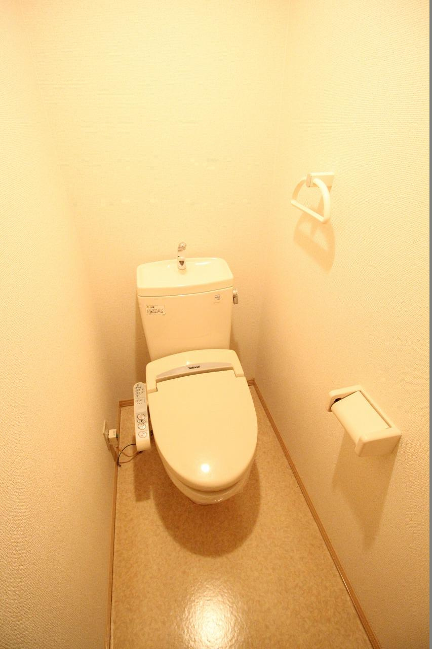 ウィルコート明石　B棟のトイレ|※お部屋により仕様が異なる場合がございます※