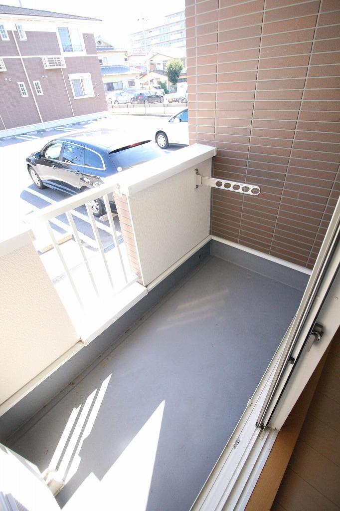 ウエストフィール参号館のバルコニー|※お部屋により仕様が異なる場合があります。