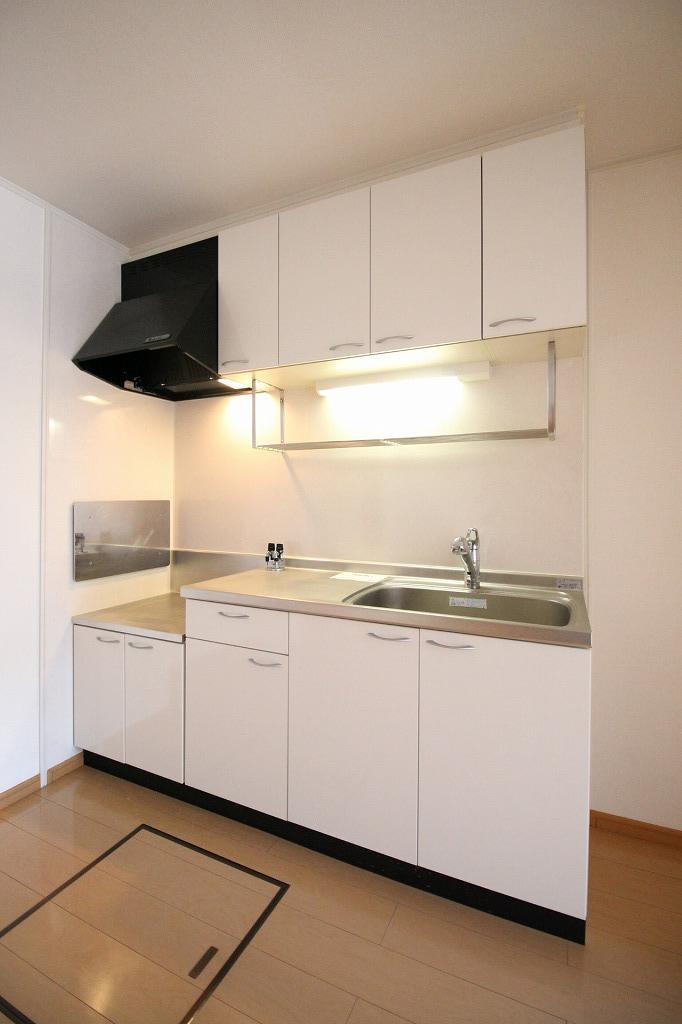 ウエストフィール参号館のキッチン|※お部屋により仕様が異なる場合があります。