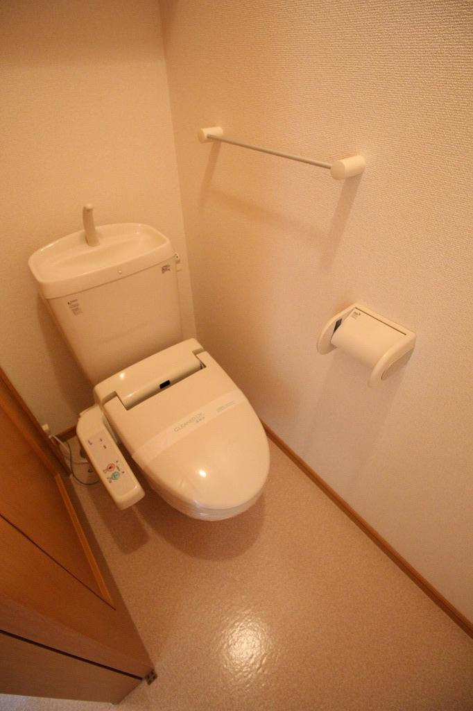 ウエストフィール参号館のトイレ|※お部屋により仕様が異なる場合があります。