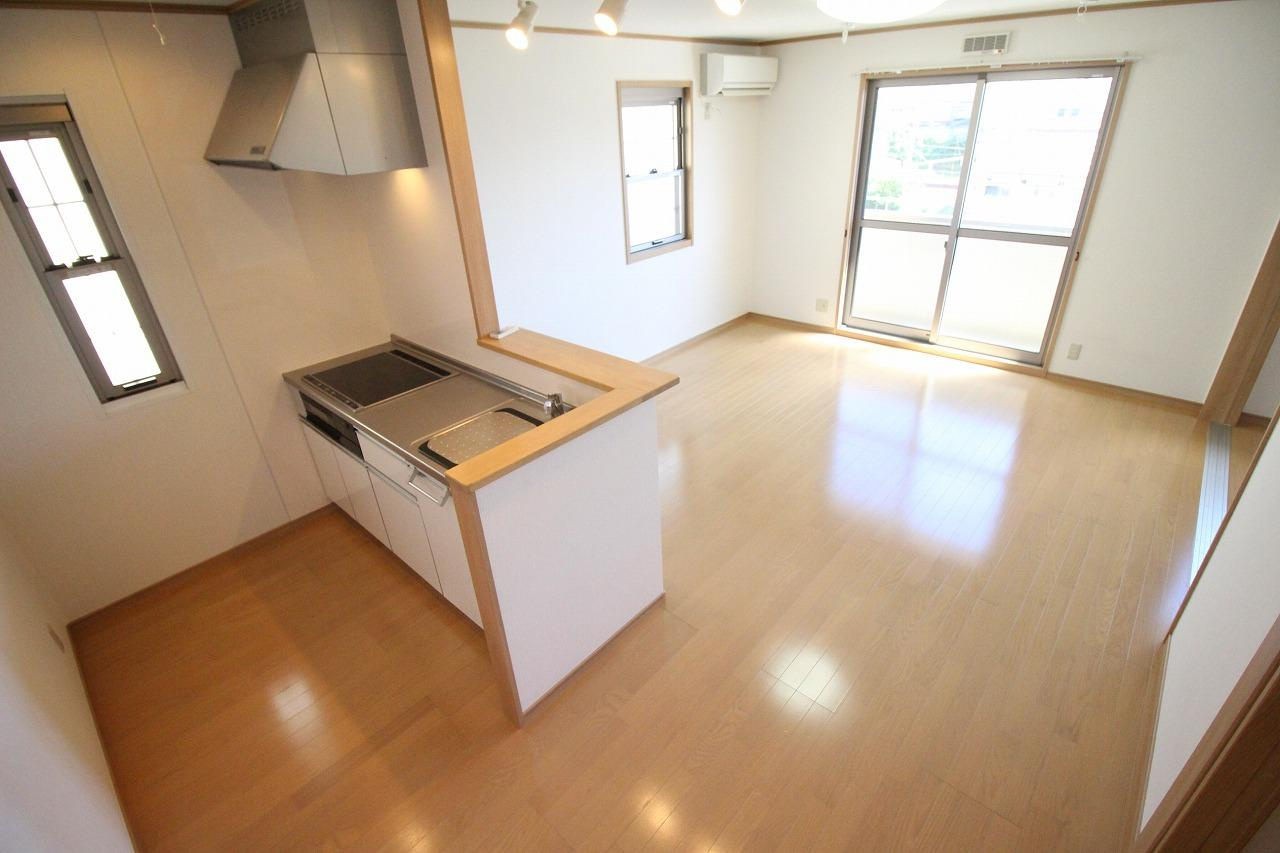 エクセルコート　Ⅰの居間・リビング|※お部屋により仕様が異なる場合があります。