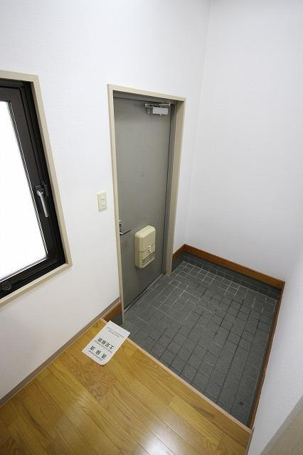 エクセルタウン藤沢　E棟の玄関|※お部屋により仕様が異なる場合があります※