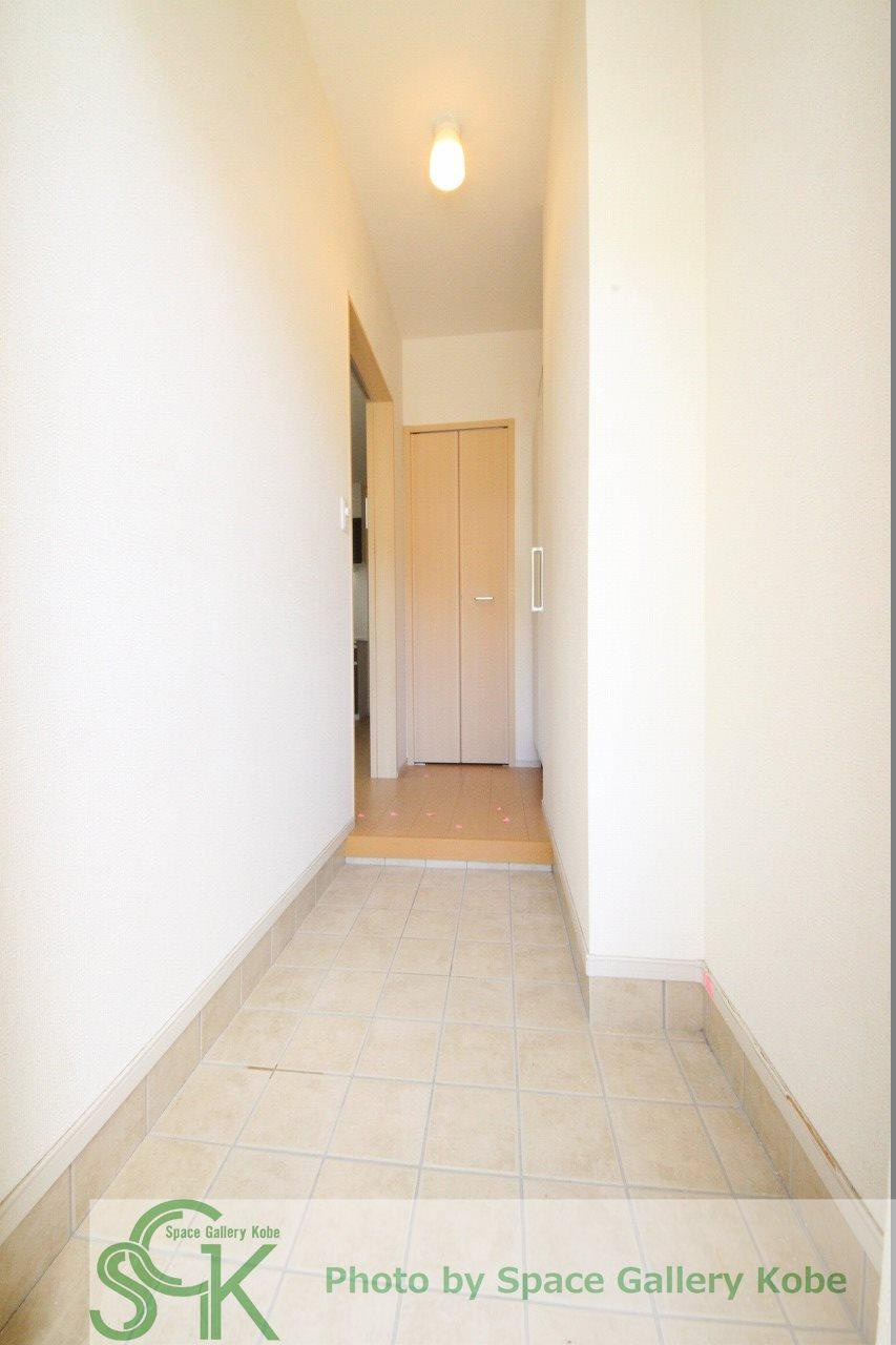 エステート上口の玄関|※お部屋により仕様が異なる場合があります。