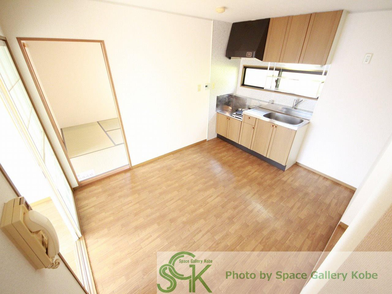 エステート塩屋山手　A棟の居間・リビング|※お部屋により仕様が異なる可能性があります。