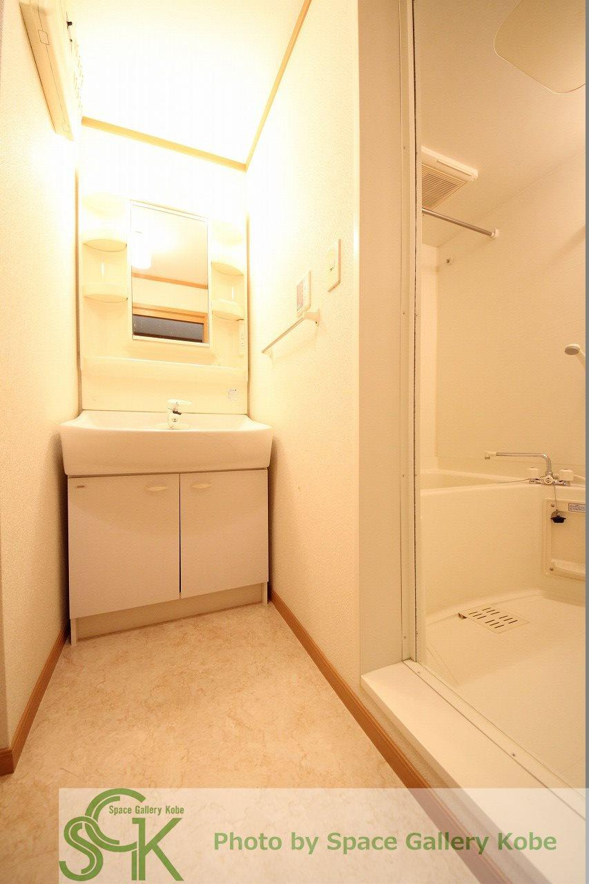 エターナルヒルⅠの洗面所|※お部屋により仕様が異なる場合があります。