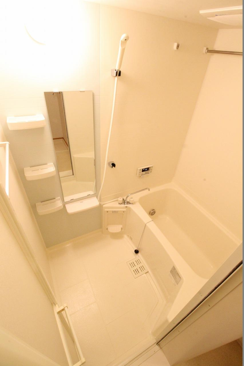 エトワル　ベルメゾンの浴室|※お部屋により仕様が異なる場合があります。