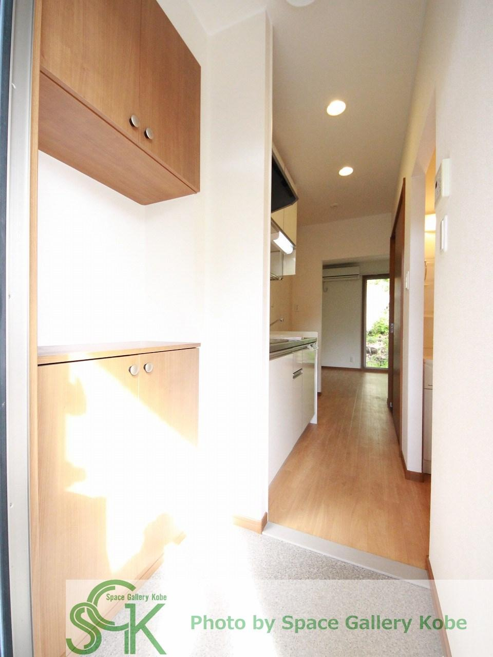 エル・メゾン神戸の玄関|※お部屋により仕様が異なる場合があります。