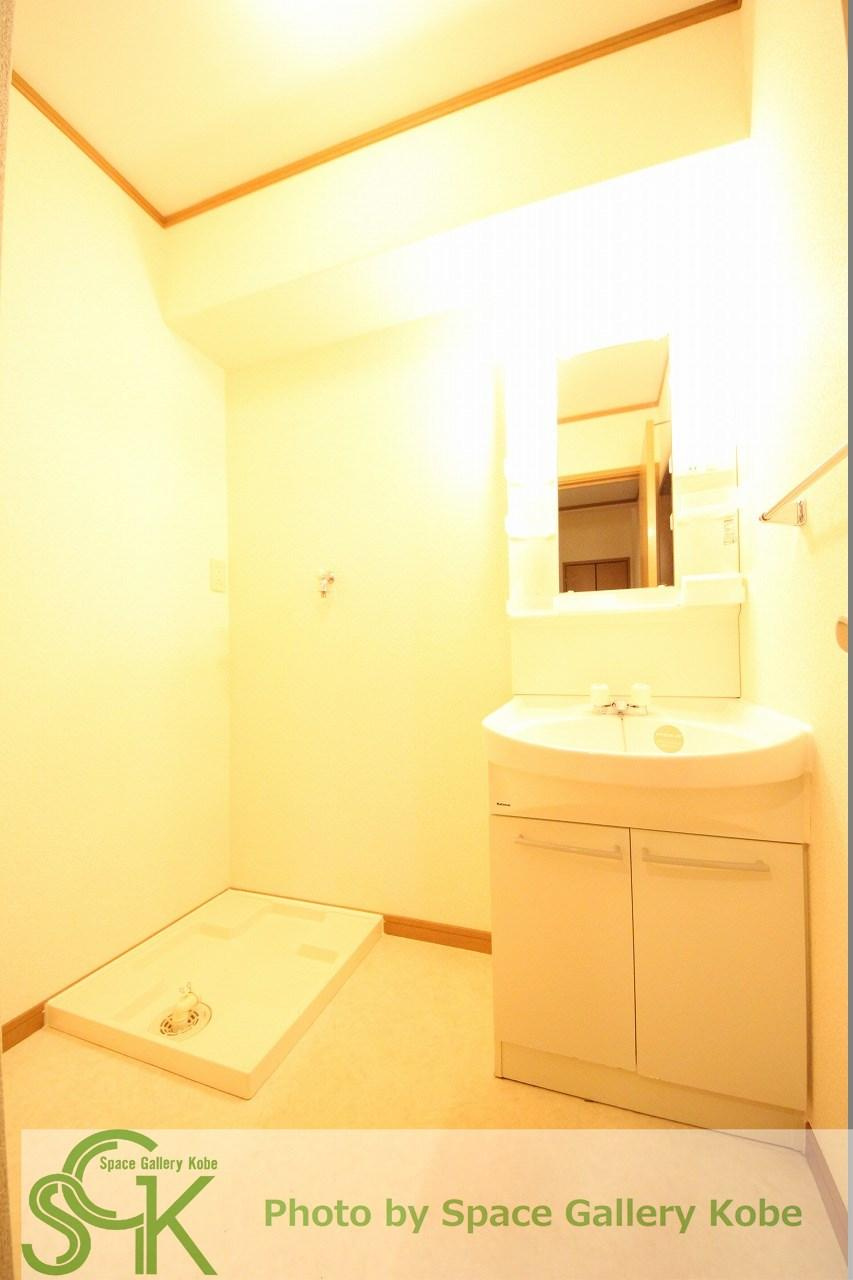 オーシャンローズ雲楽　弐番館の洗面所|※お部屋により仕様が異なる場合があります。