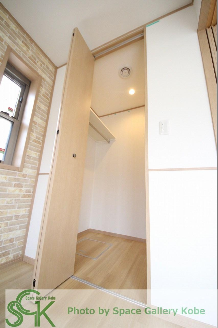カーサ　ドマーニの収納|※お部屋により仕様が異なる場合があります。
