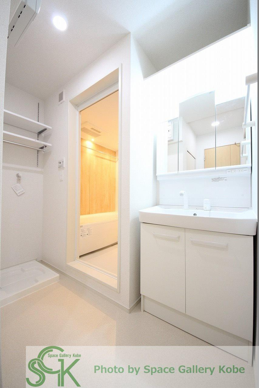 カーサ　ブローテの洗面所|※お部屋により仕様が異なる場合があります。