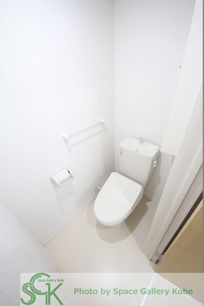カーサ　ブローテのトイレ|※お部屋により仕様が異なる場合があります。