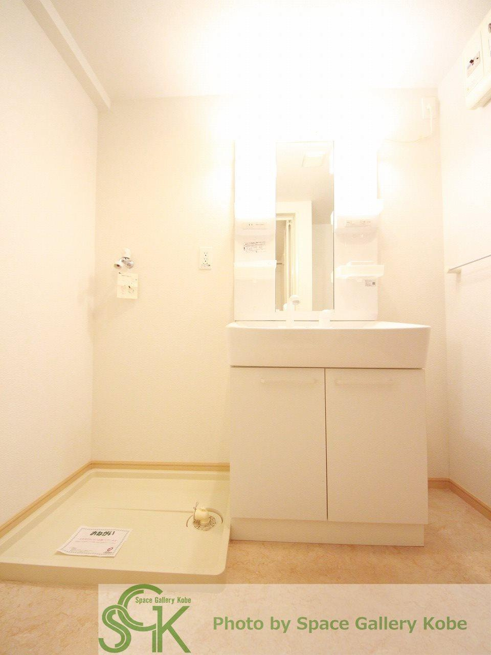 ガーデンコートの洗面所|※お部屋により仕様が異なる場合があります。