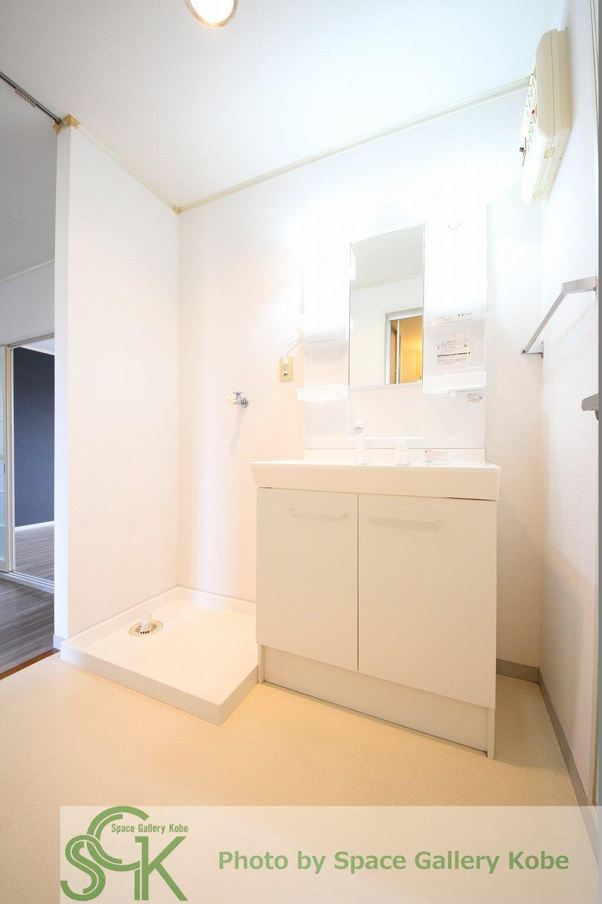 カサデルエスタの洗面所|※お部屋により仕様が異なる場合があります。